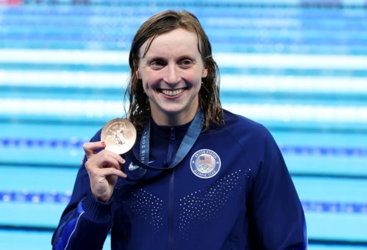 Giành huy chương thứ 13, Katie Ledecky thiết lập kỷ lục Olympic mới