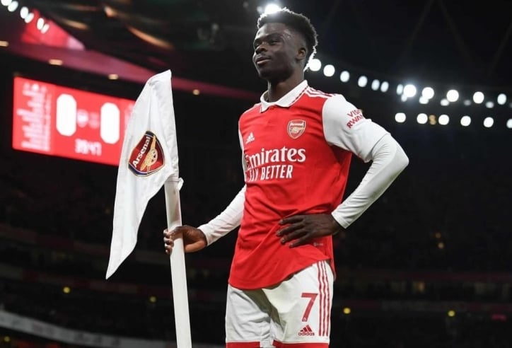 Bukayo Saka sắp làm nên lịch sử tại Premier League