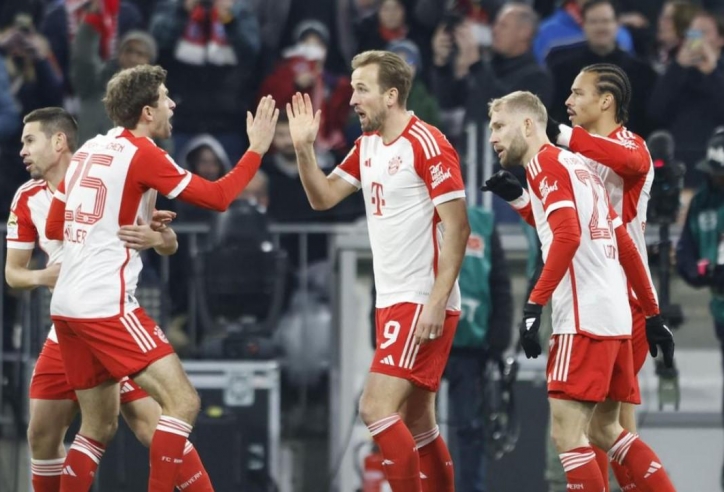 Trực tiếp Bayern Munich 2-0 Stuttgart: Bỏ lỡ khó tin