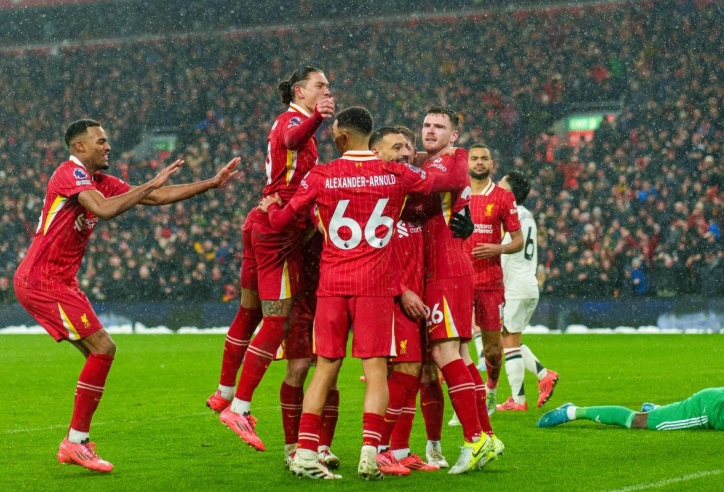 Trực tiếp Liverpool 2-0 Accrington: Đôi công hấp dẫn