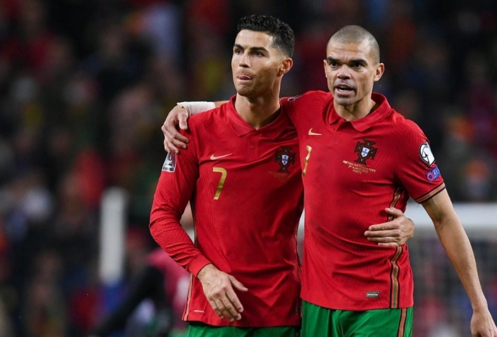 Ronaldo có hành động khiến Pepe và triệu Fan xúc động