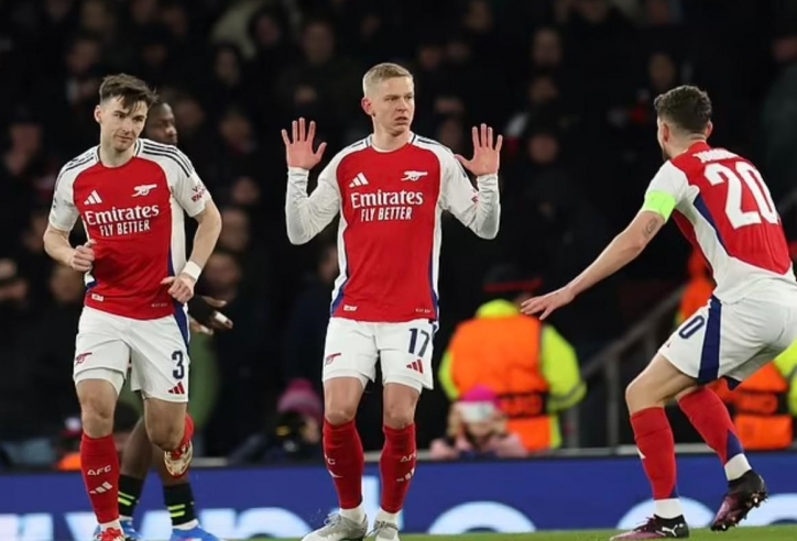 Fan Arsenal 'nóng mắt' với Zinchenko