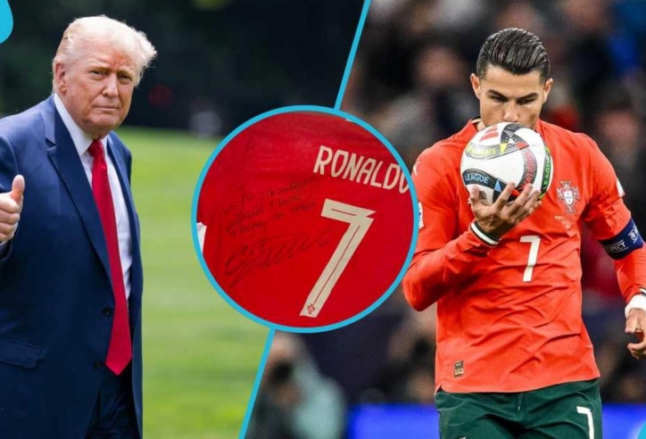 Ronaldo tặng áo, gửi lời nhắn bất ngờ cho Tổng thống Donald Trump