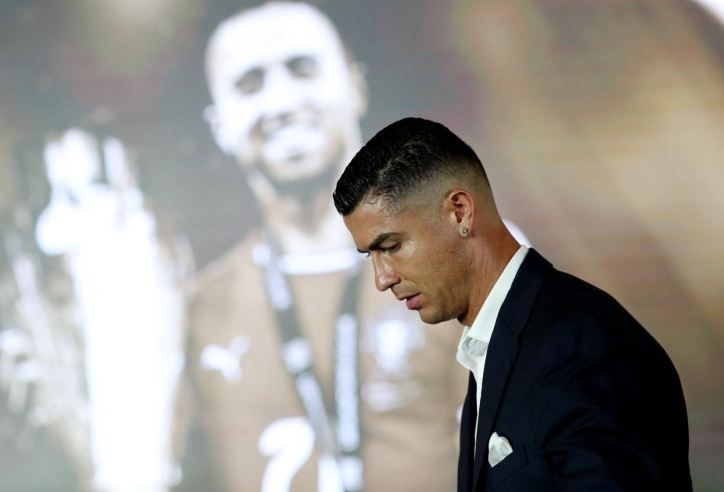 Ronaldo nghẹn ngào trong lễ tri ân Diogo Jota