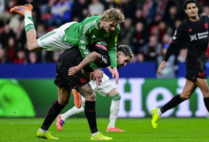 Hàng thủ hớ hênh, Newcastle tự tay phá hỏng trận đấu để đời trước Leverkusen