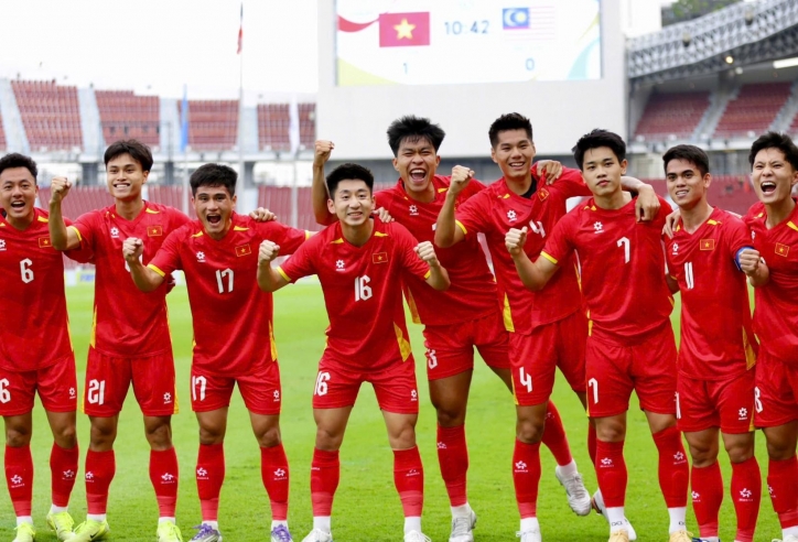 Báo Philippines đồng loạt ngả mũ trước Việt Nam khi bị loại ở bán kết