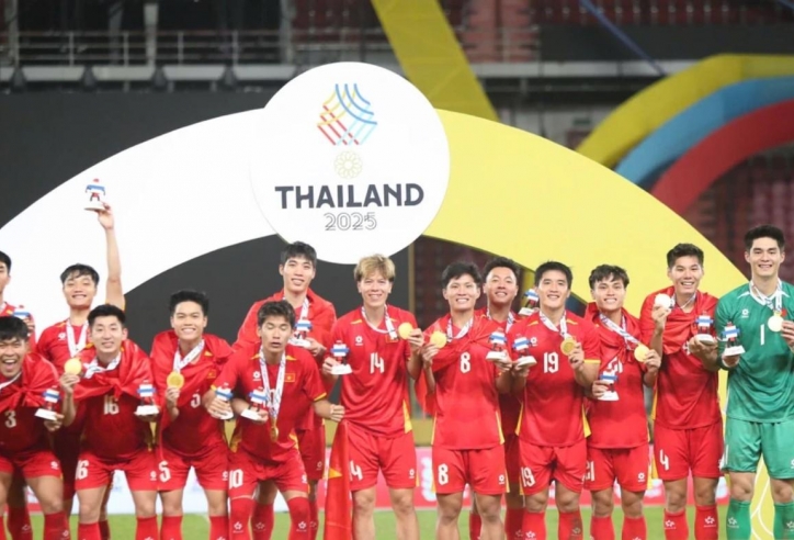 CĐV Trung Quốc ngỡ ngàng khi Việt Nam giành hattrick danh hiệu Đông Nam Á