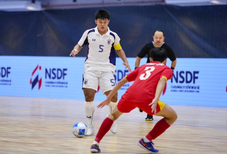 CĐV Đông Nam Á tranh luận dữ dội sau thất bại 1-5 của Việt Nam trước Thái Lan