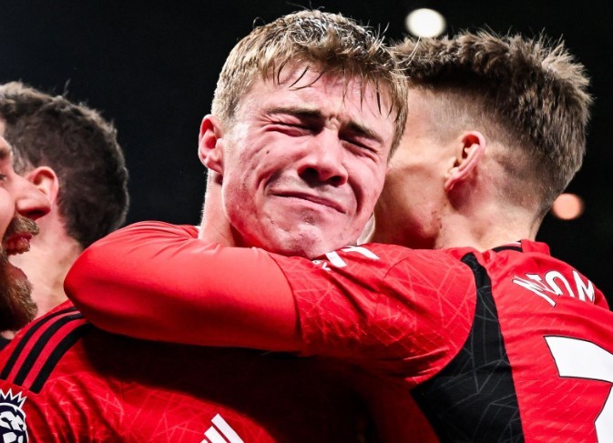 Hojlund chực khóc sau khi giải cơn khát bàn thắng tại Premier League