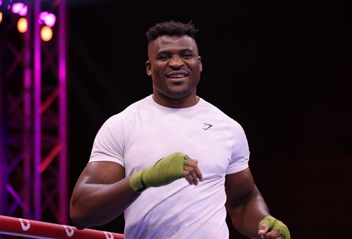 Francis Ngannou yêu cầu 'luật rừng' trong cuộc so găng với Anthony Joshua