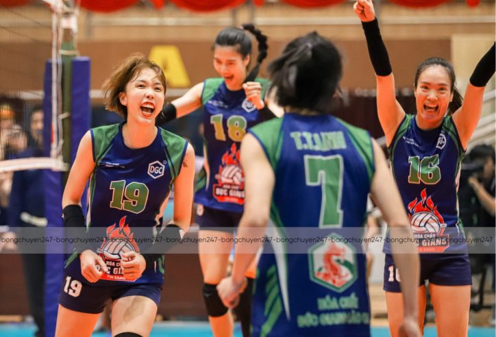 Trực tiếp bóng chuyền nữ HCĐG Lào Cai 1-0 U20 Việt Nam: Thế trận áp đảo
