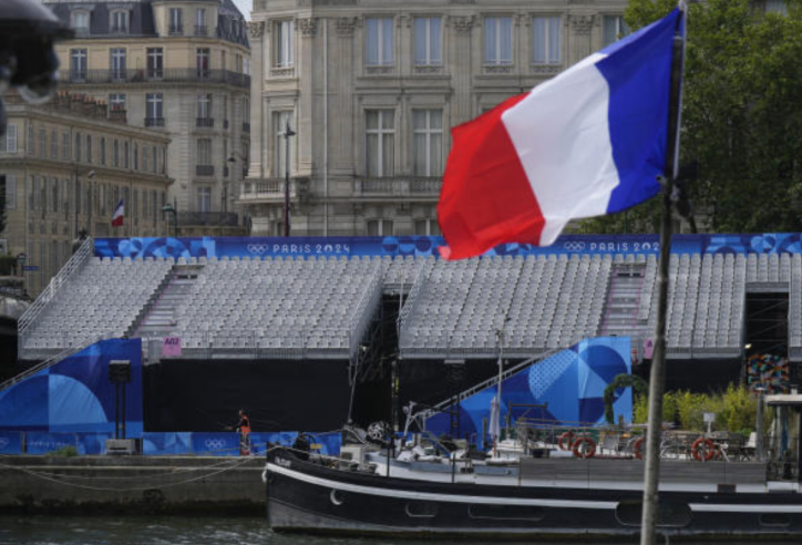 Lễ khai mạc Olympic Paris 2024 đối mặt với 'thảm họa' thời tiết