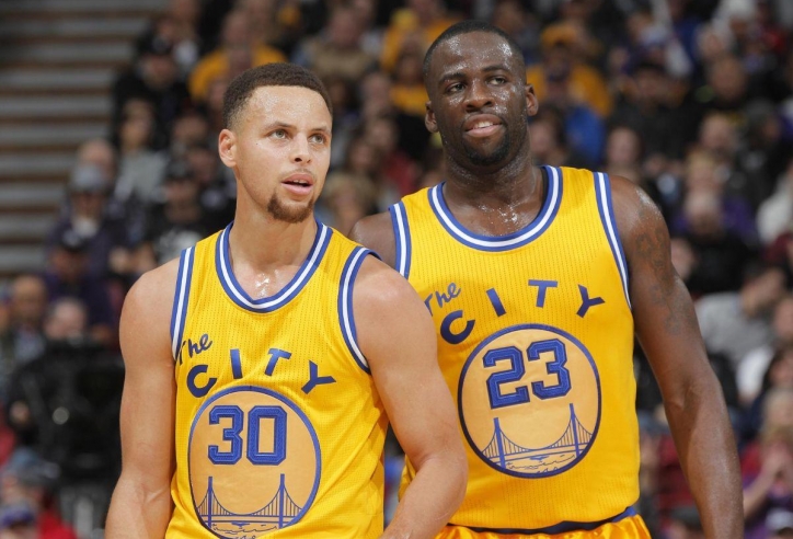 Stephen Curry và Draymond Green dính chấn thương