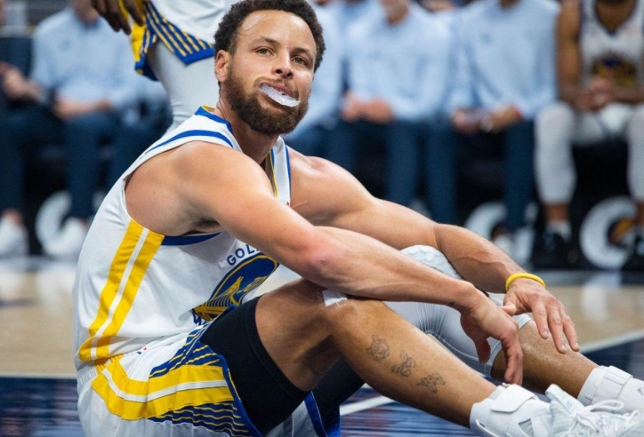 Ám ảnh 'cổ chân pha lê' ập đến với siêu sao bóng rổ Stephen Curry