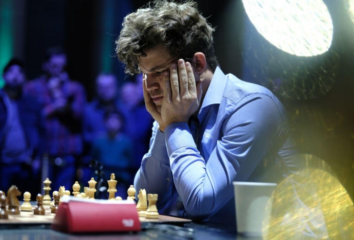 Magnus Carlsen trở lại thi đấu, nhất quyết mặc quần jeans tại giải vô địch thế giới 2024