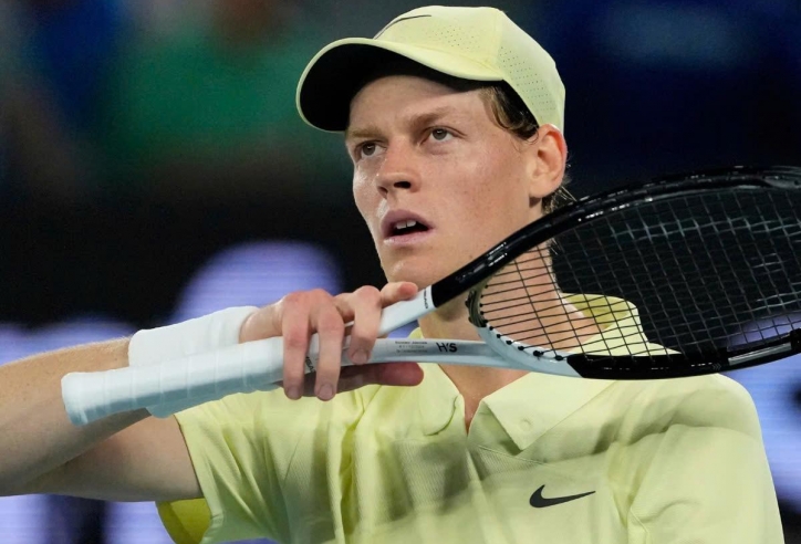 Hủy diệt đối thủ, Jannik Sinner vô địch Australian Open lần thứ hai liên tiếp