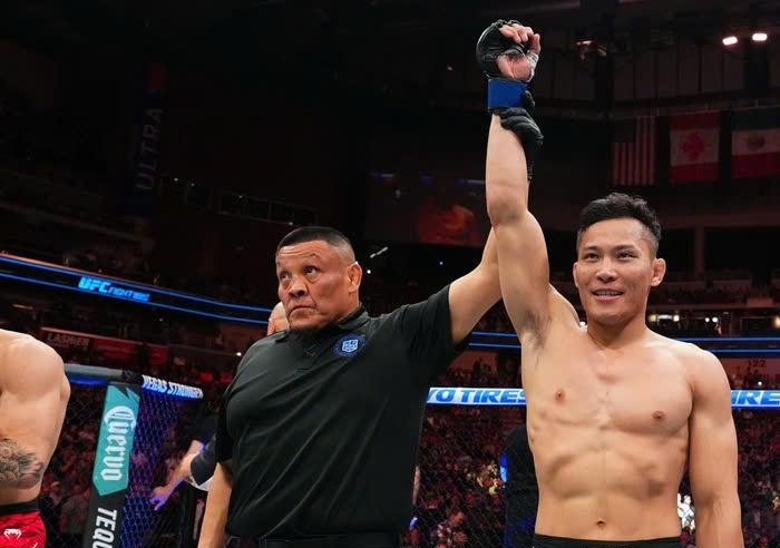 Quang Lê giành chiến thắng lịch sử tại UFC, bỏ túi tiền tỉ