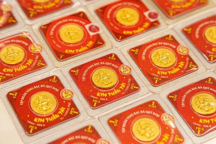 Giá vàng hôm nay tối 20/5: Vàng miếng SJC đứng giá, xấp xỉ 120 triệu đồng/lượng