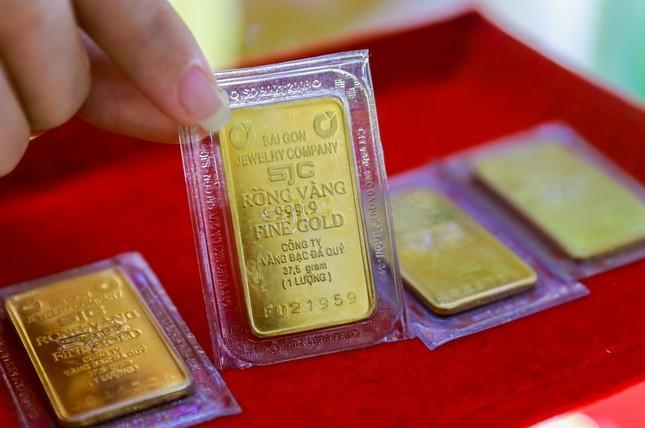 Giá vàng hôm nay chiều 27/5: Đồng loạt giảm từ SJC, DOJI