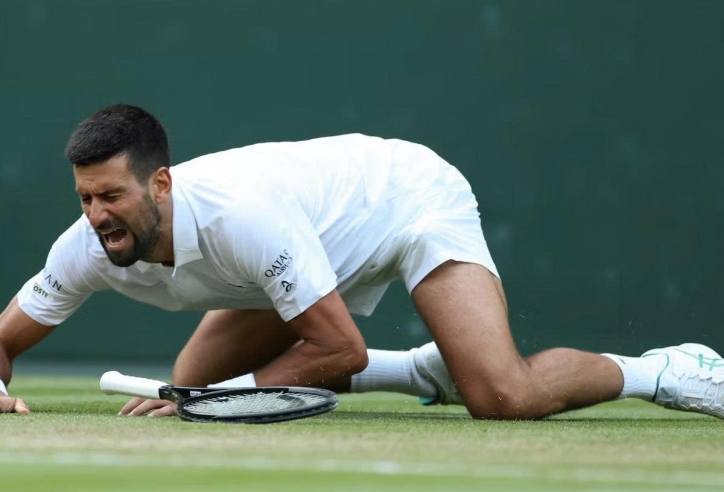 Khoảnh khắc khiến Djokovic muốn 'độn thổ'