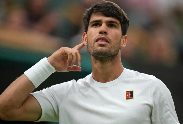 Alcaraz đang vượt mặt Djokovic và Federer tại Wimbledon