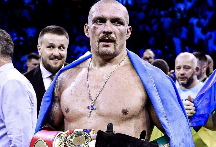 Oleksandr Usyk dính chấn thương, buộc hoãn trận bảo vệ đai vô địch