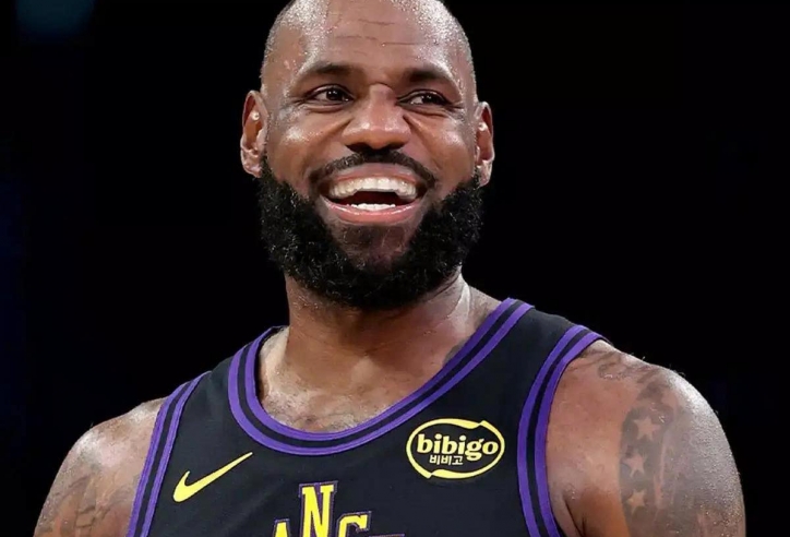 LeBron James tiếp tục phá vỡ mọi giới hạn tại NBA