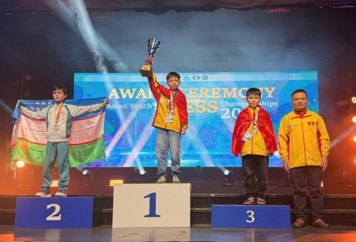 Kỳ thủ Việt Nam 10 tuổi giành HCV giải cờ vua Châu Á