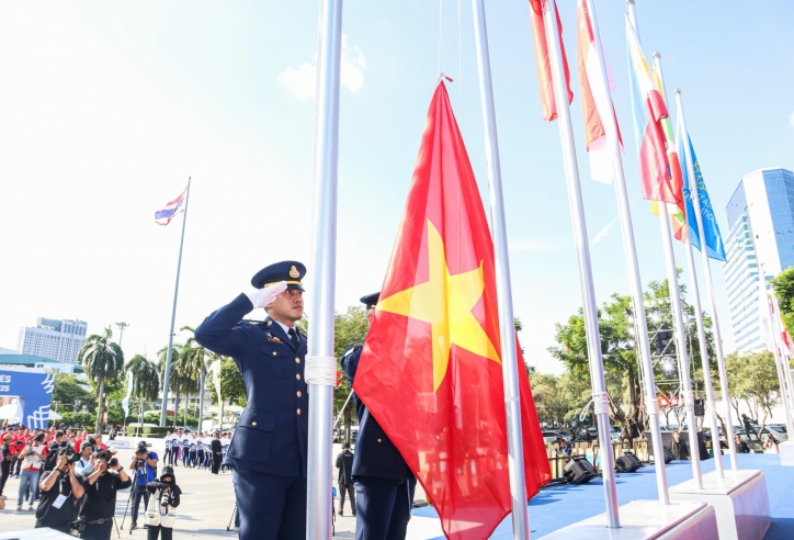 Trang trọng lễ thượng cờ Đoàn Thể thao Việt Nam tại SEA Games 33