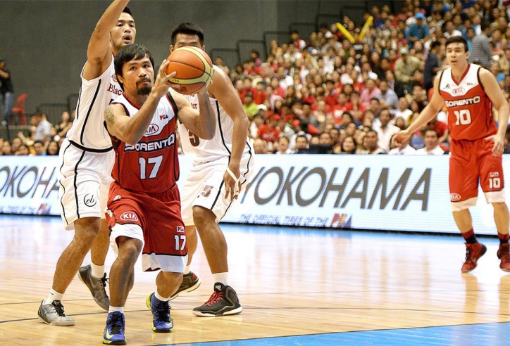 Huyền thoại quyền Anh Manny Pacquiao lập thành tích khó tin ở giải bóng rổ tại quê nhà