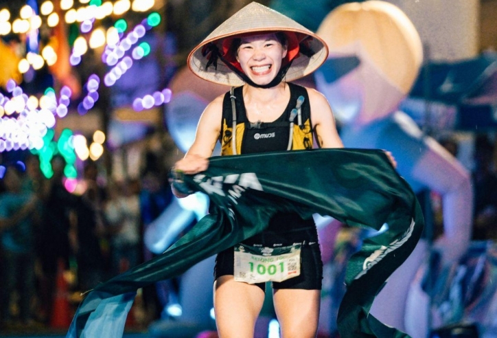 'Nữ hoàng chạy địa hình' Hà Thị Hậu vô địch, phá kỉ lục giải chạy khốc liệt ở Thái Lan