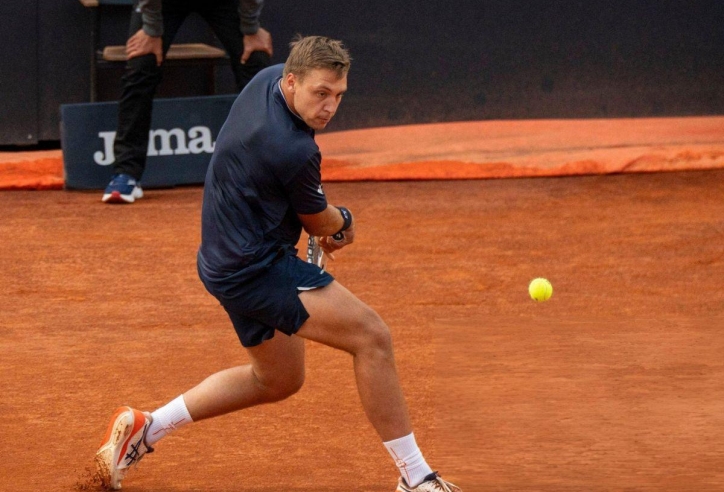 Kết quả tennis 23/5: 'Truyền nhân Novak Djokovic' vượt vòng loại Roland Garros 2024