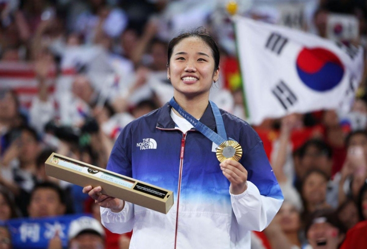 Thắng dễ tay vợt Trung Quốc, An Se Young giành HCV Olympic 2024