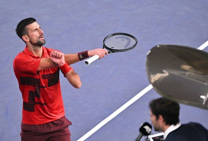 Thắng dễ 'bạn thân' Lý Hoàng Nam, Novak Djokovic lọt tứ kết Thượng Hải Masters 2024