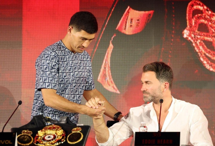 Ông bầu Eddie Hearn: 'Bivol thua Beterbiev quả là một trò hề'