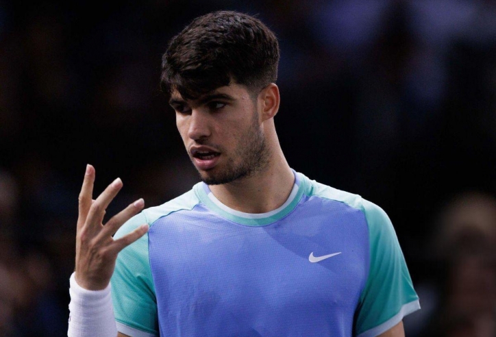 Kết quả tennis 1/11: Alcaraz ngã ngựa ở Paris Masters 2024