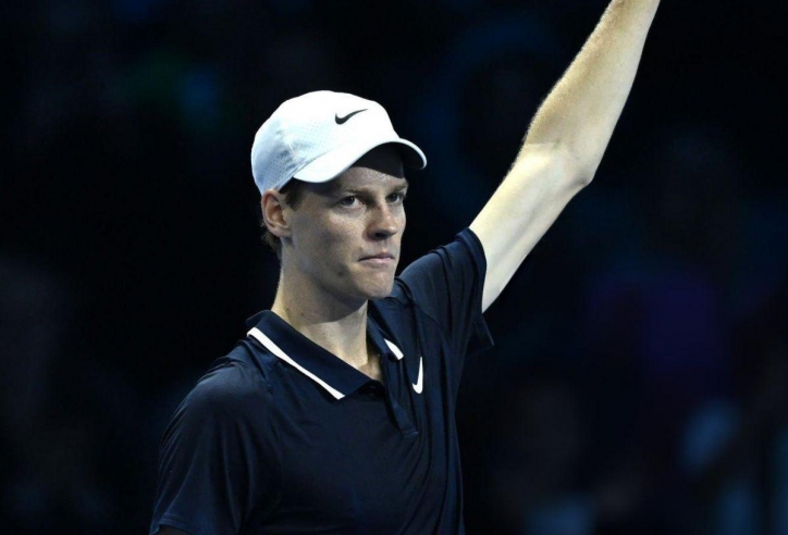 Lần thứ 5 thắng Medvedev năm 2024, Sinner thẳng tiến bán kết ATP Finals