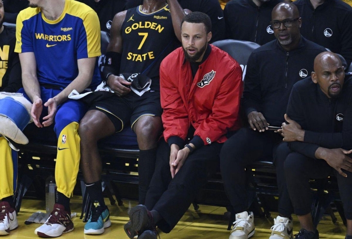 Stephen Curry tiếp tục ngồi ngoài, Golden State Warriors nguy cơ đi 'nghỉ mát' sớm