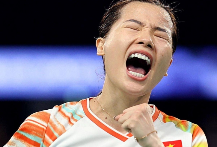 Thắng kịch tính, Nguyễn Thùy Linh giành quyền vào chung kết Canada Open 2025