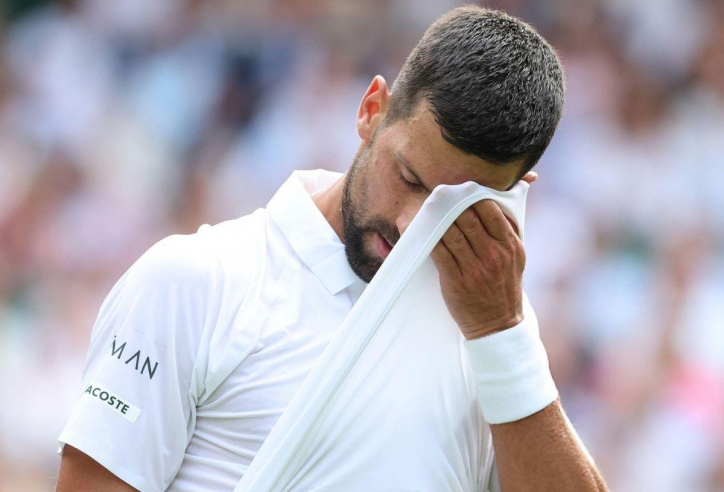 Djokovic khiến người hâm mộ lo sốt vó trước thềm bán kết Wimbledon 2025
