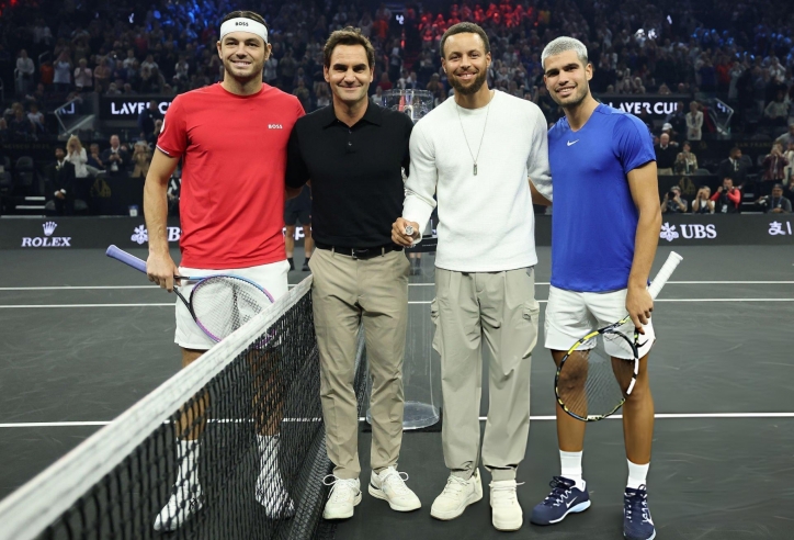 Alcaraz ngỡ ngàng trước 'hàng nóng' của Federer