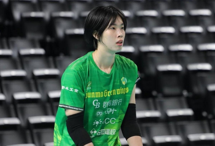 Trần Thị Thanh Thúy bị fan Thái Lan 'tấn công'