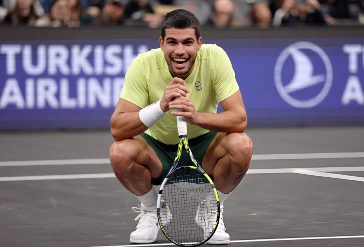 Tái xuất hậu ATP Finals, Alcaraz bất ngờ thua đối thủ có phong độ siêu dở tệ