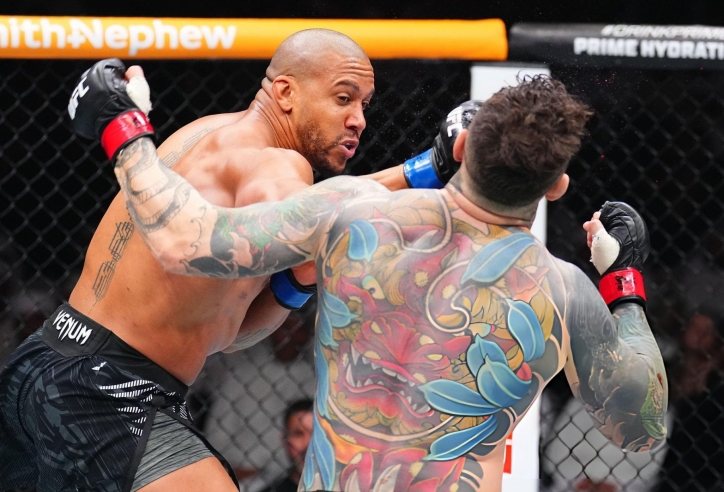 Bị Ciryl Gane chọc mắt, Tom Aspinall sẽ phải lên bàn mổ