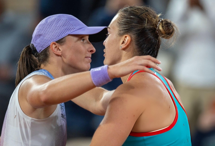 Swiatek 'var thẳng mặt' Sabalenka về 'Trận chiến giới tính'