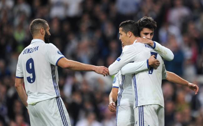 Khó giữ Ronaldo, MU đưa ra quyết định bất ngờ với 'đứa con cưng' thành Madrid