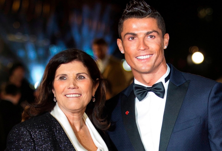 Nghe lời mẹ yêu, Ronaldo chia tay MU để trở về mái nhà xưa?