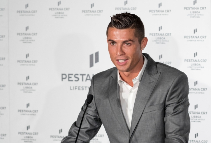 Dấu ấn 'siêu cò', Ronaldo sắp rời MU để gia nhập bến đỗ trong mơ