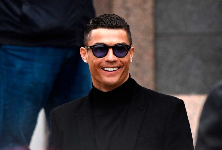 Ronaldo thể hiện phẩm chất huyền thoại, xứng danh dòng máu 'Quỷ đỏ'