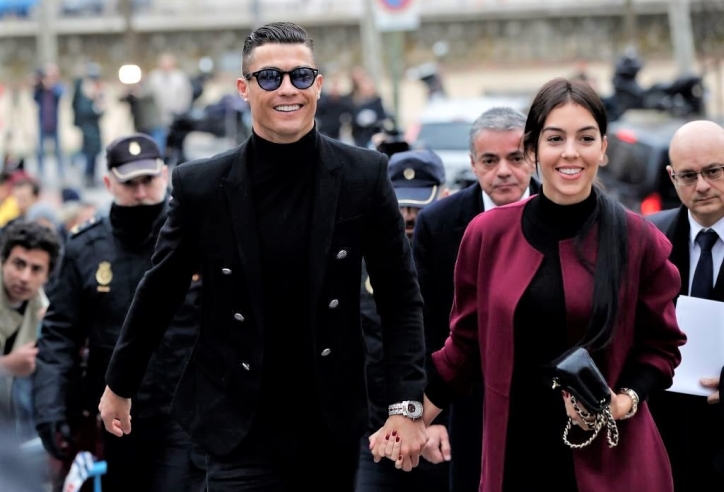 Ronaldo tiết lộ xúc động về bạn gái, xác định thời điểm kết hôn